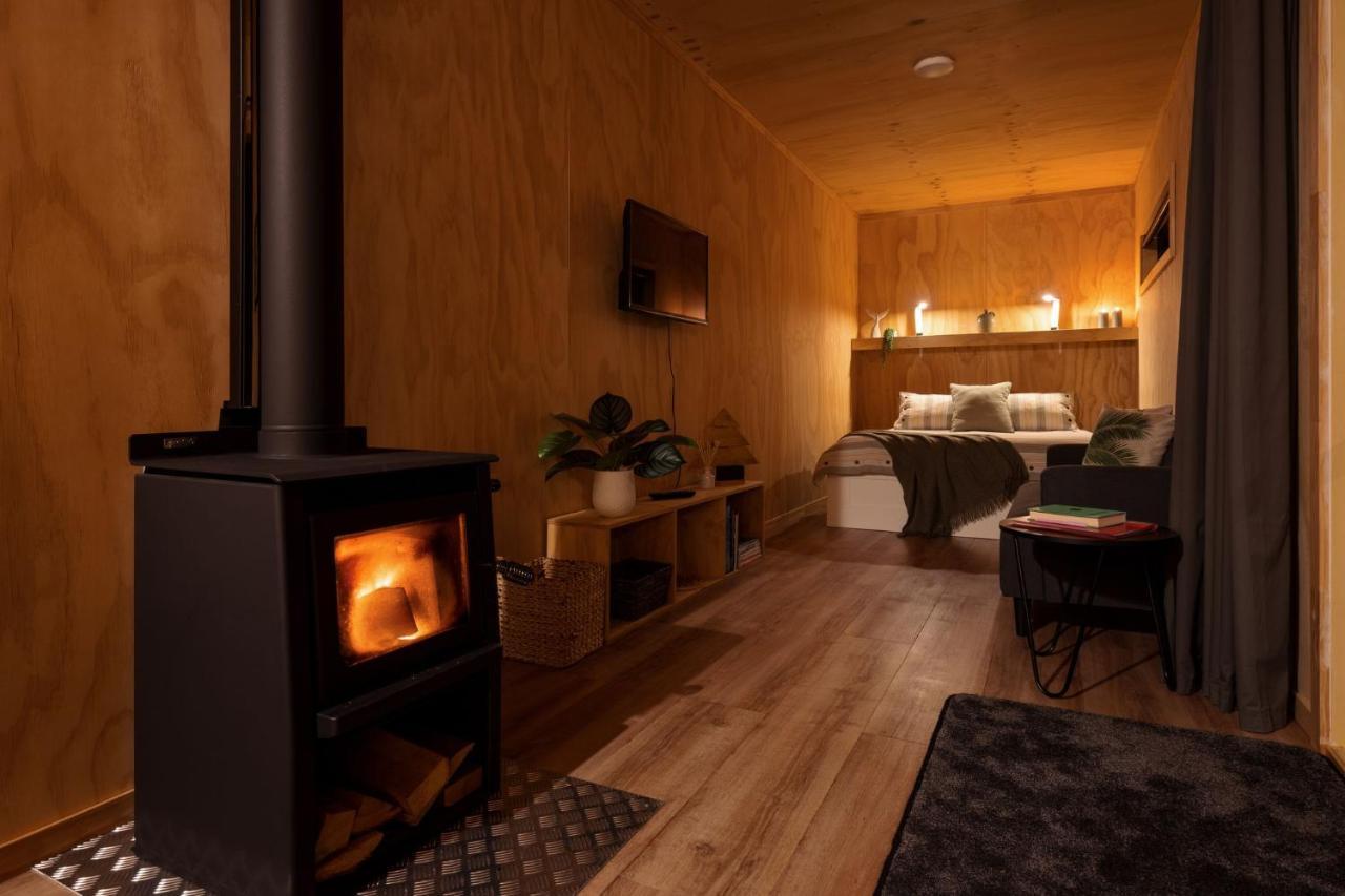Luxury Container Cabin Masterton Exterior foto