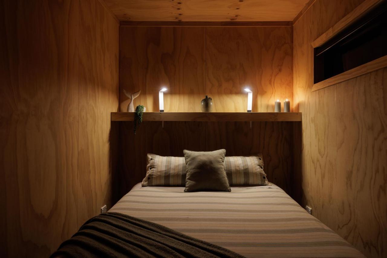 Luxury Container Cabin Masterton Exterior foto