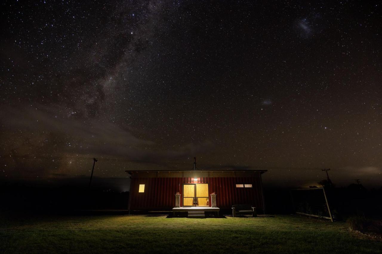 Luxury Container Cabin Masterton Exterior foto